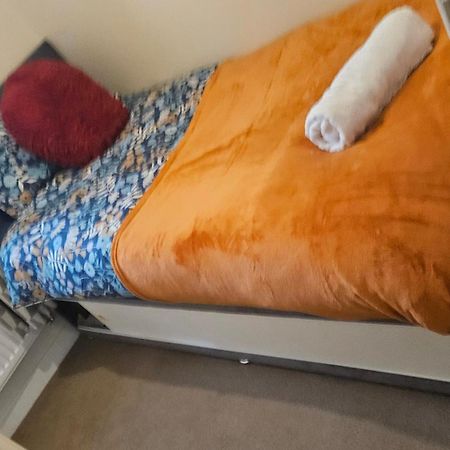 Immaculate 3 Bedroom Property. 노팅엄 외부 사진