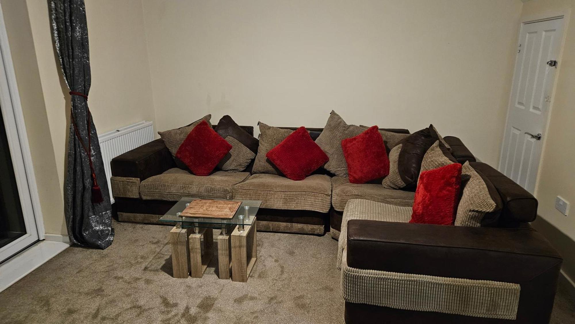Immaculate 3 Bedroom Property. 노팅엄 외부 사진